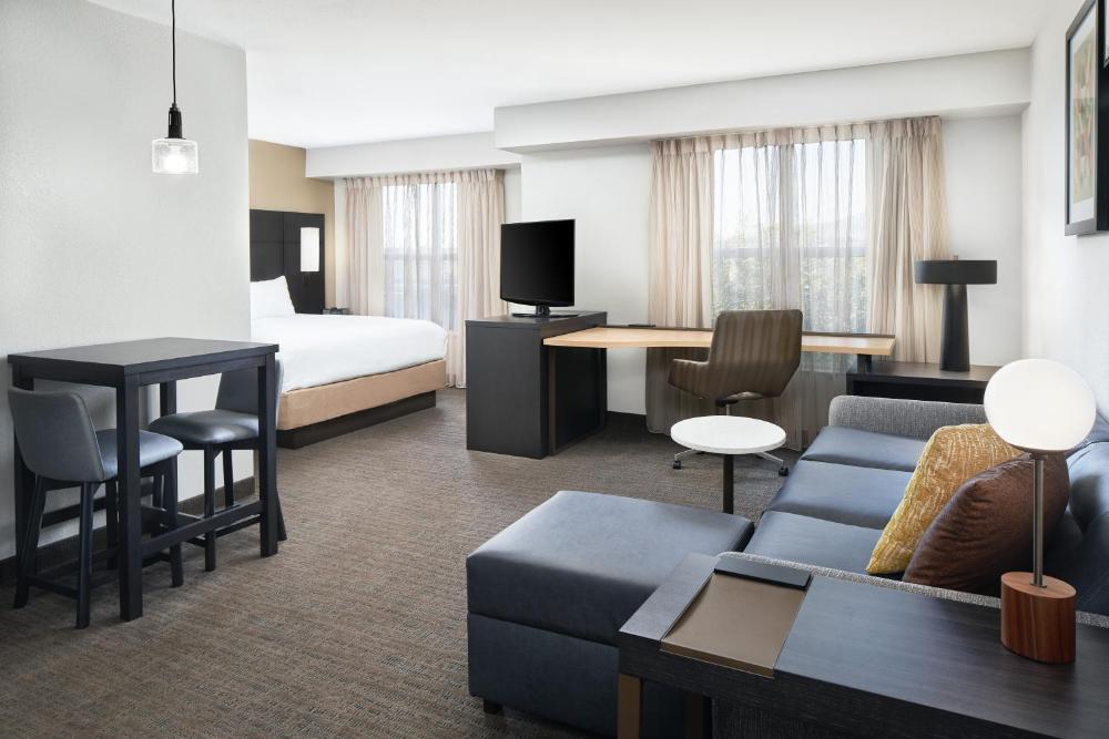 Double Room with Two Double Beds and Roll-In Shower - Disability Access interior